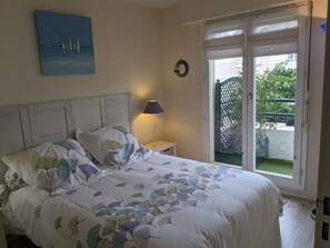 1 Schlafzimmer, Bügeleisen/Bügelbrett, Reisekinderbett, WLAN