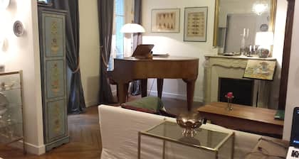 appartement d'artiste avec piano 80 m2, artist appartment with piano