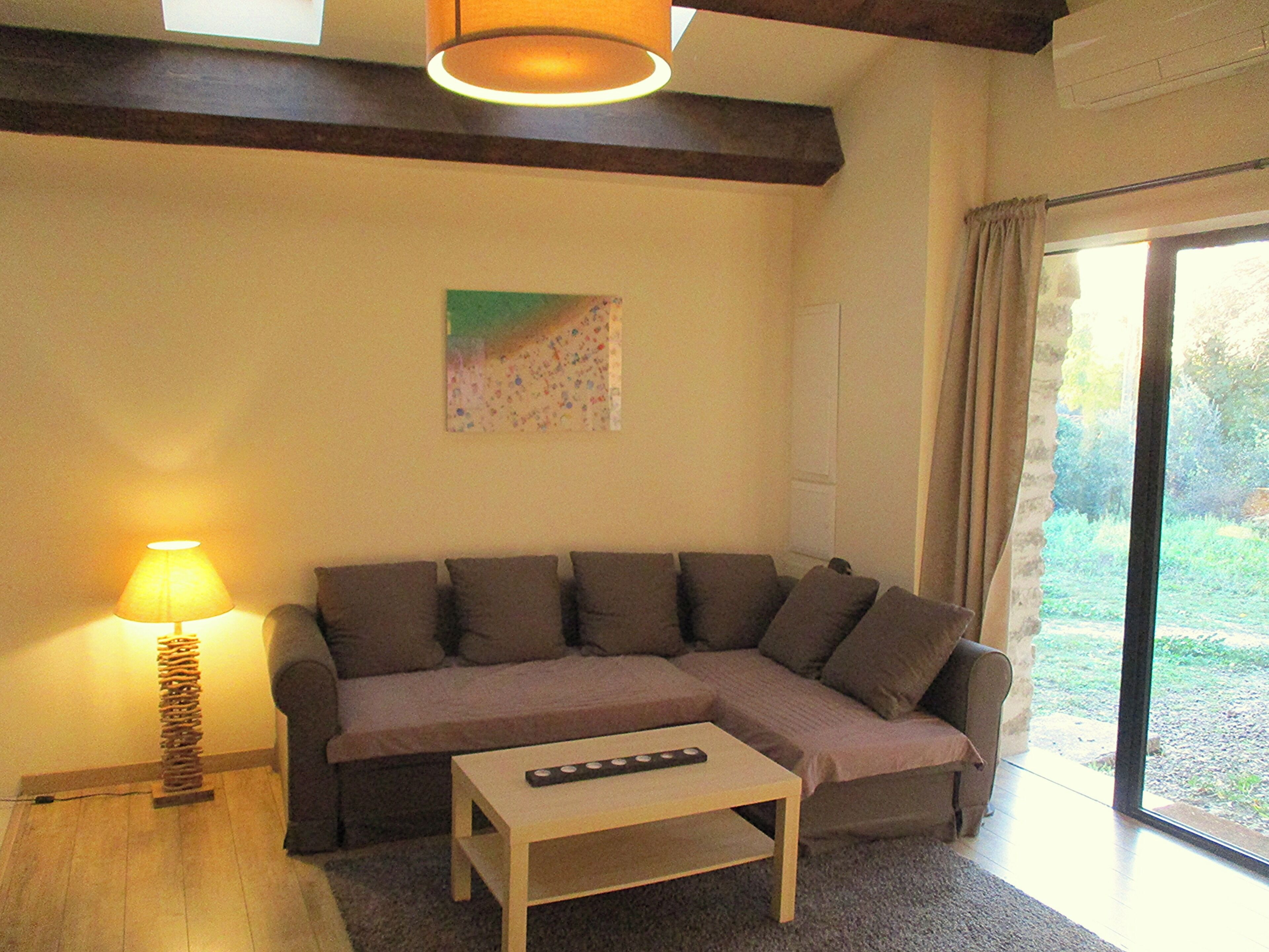 Télévision à écran plat, lecteur de DVD