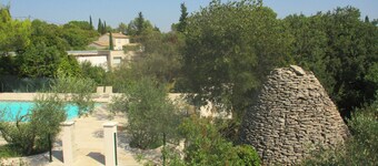 In Uzès, 93m² airco+private terrace, sw.-pool 9X9, WIFI, huge garden, very quiet