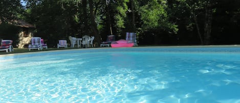 Piscine extérieure, piscine chauffée