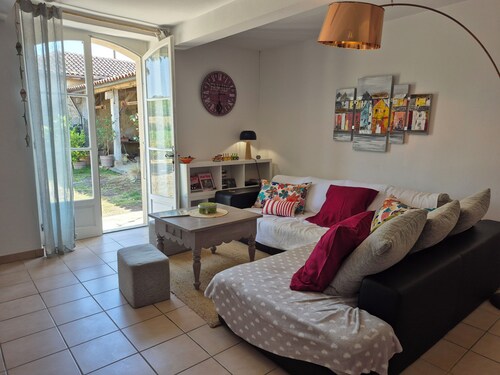 Children's paradise calm nights, guest animals, plenty of Playmobilss