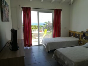 4 عدّة غرف نوم ومكواة/لوح كي وسرير سفر وواي فاي مجانًا