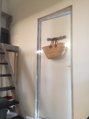 Interior - Studio " Pieds Dans L'eau " In A Residence Of Character In Bandol (Bandol)