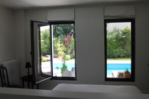3 bedrooms, iron/ironing board, travel crib, free WiFi