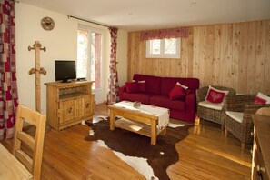 TV, fireplace, DVD player, stereo