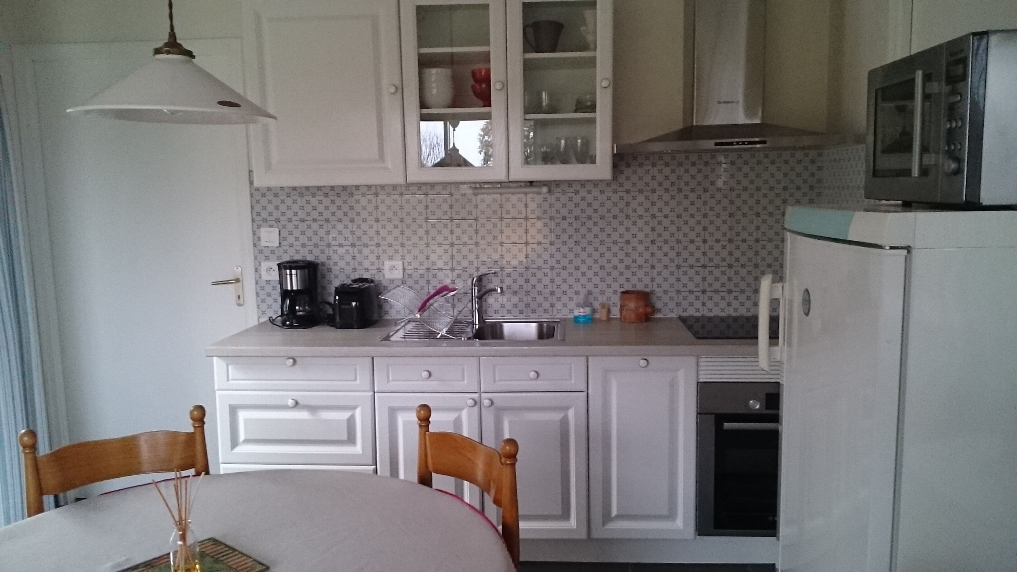 The hutch - country house