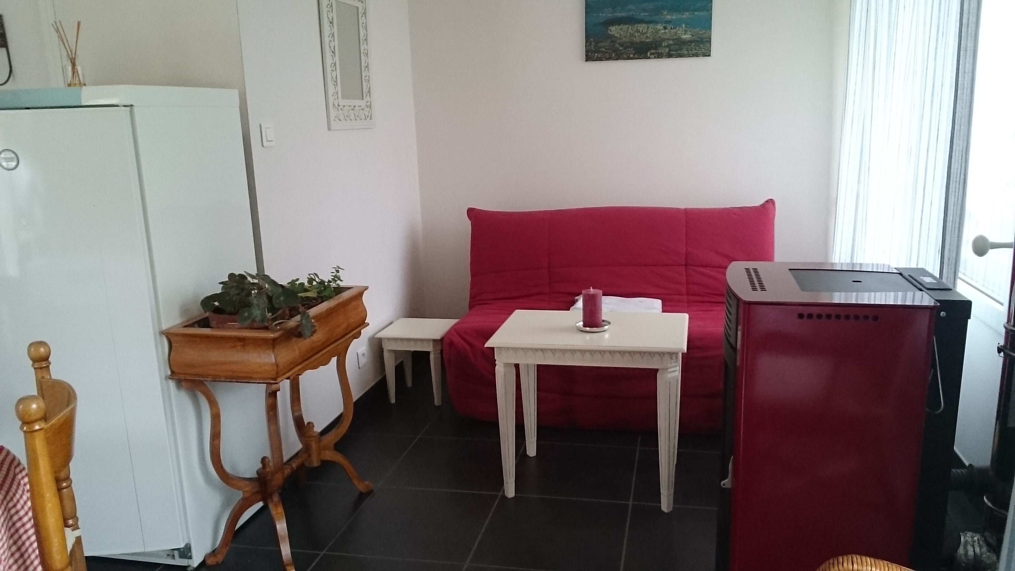 The hutch - country house