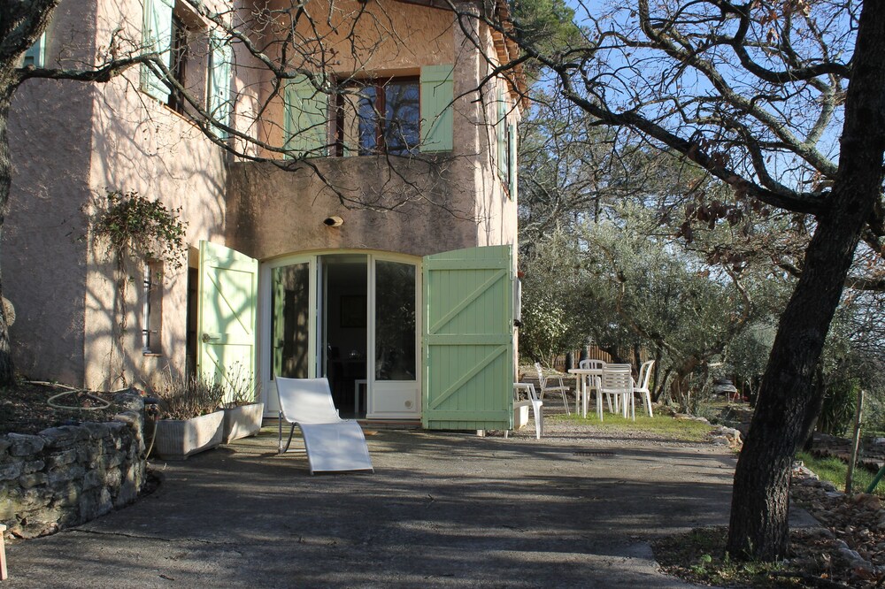 Apartment bungalow for 4