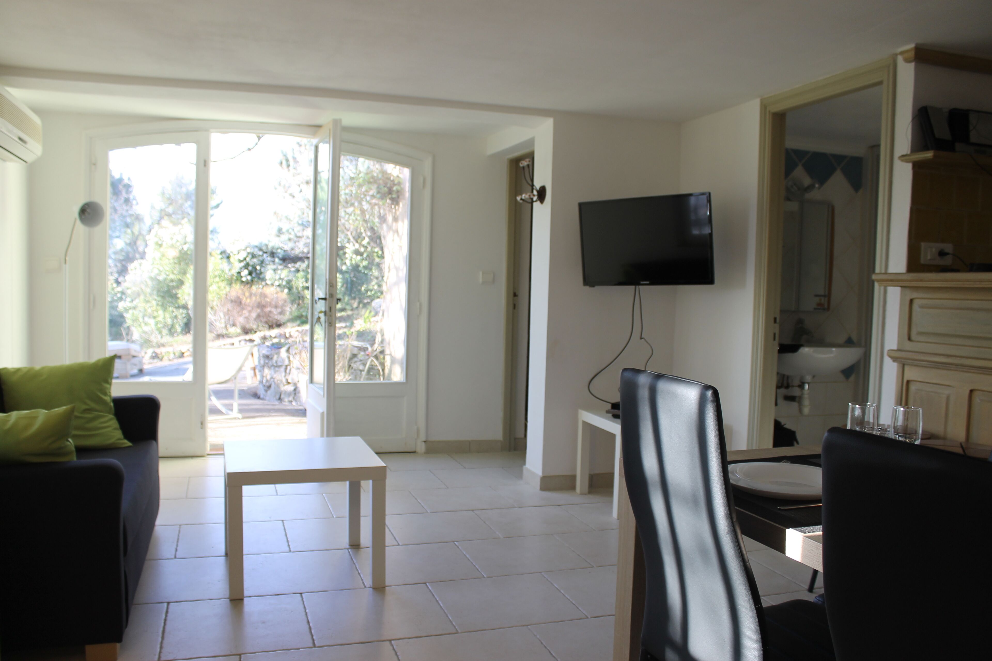 Apartment bungalow for 4