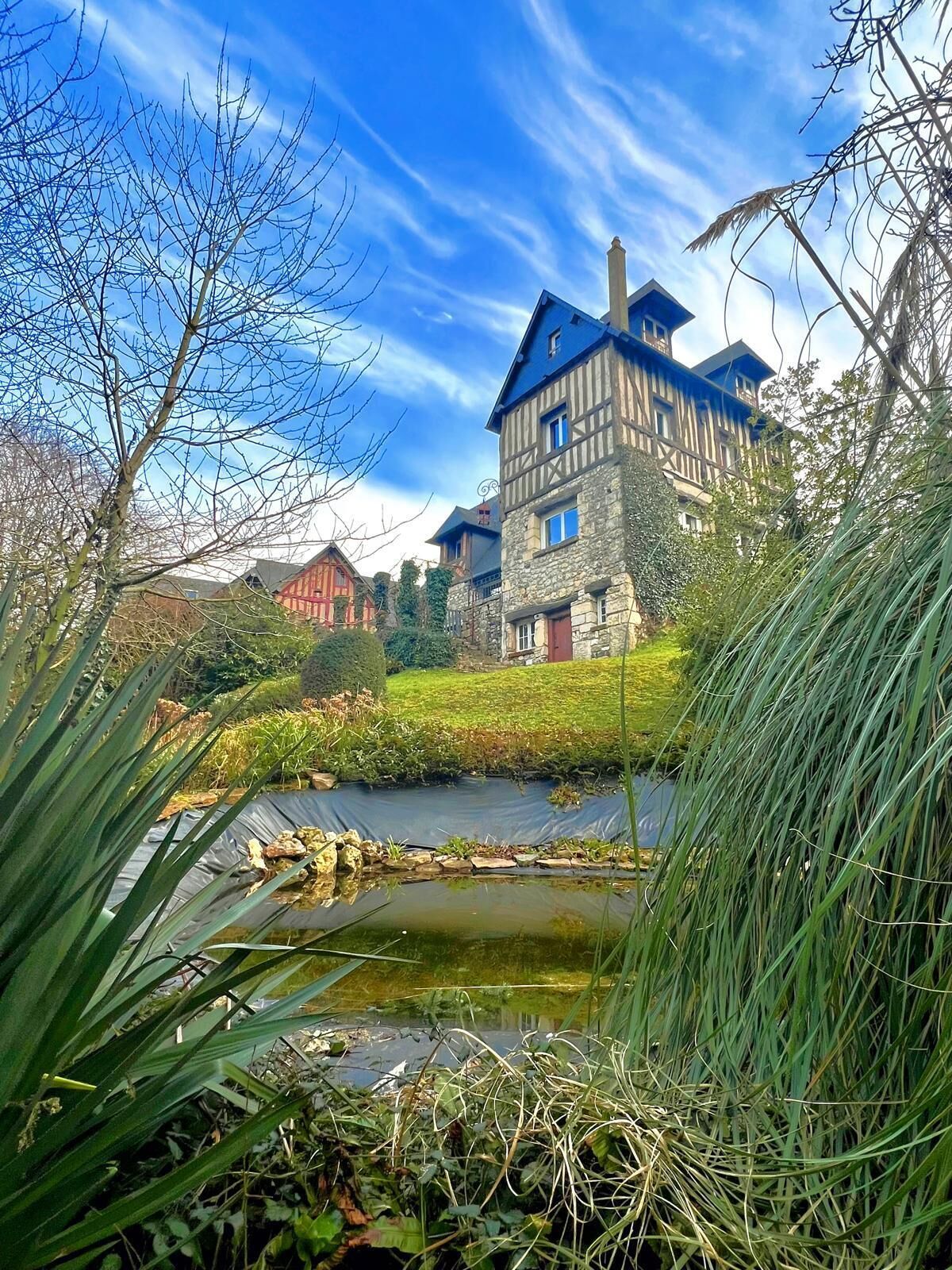 المنشأة من الخارج