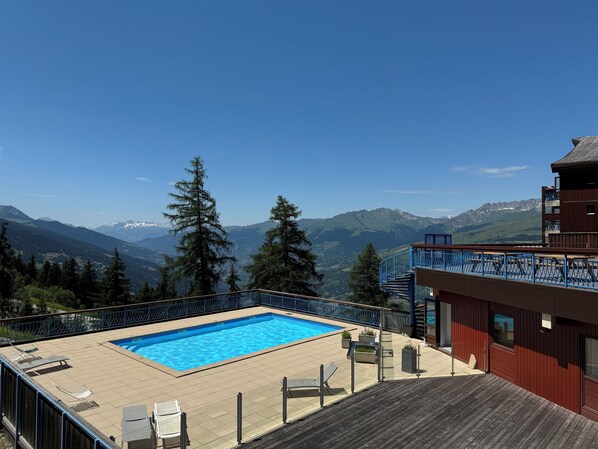 Outdoor pool - ARCS1800 RUITOR WIFFI Fiber 4 pers south balcony. Covered PARKING ! 150m transarc (Bourg-Saint-Maurice)
