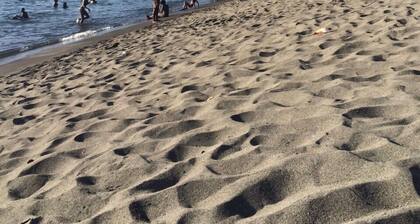 WOHNUNG Füße im Wasser