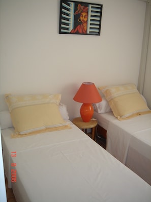 2 bedrooms, iron/ironing board, free WiFi, bed sheets - APARTMENT feet in water (Le Carbet)