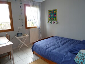 4 Schlafzimmer, Bügeleisen/Bügelbrett, kostenloses WLAN