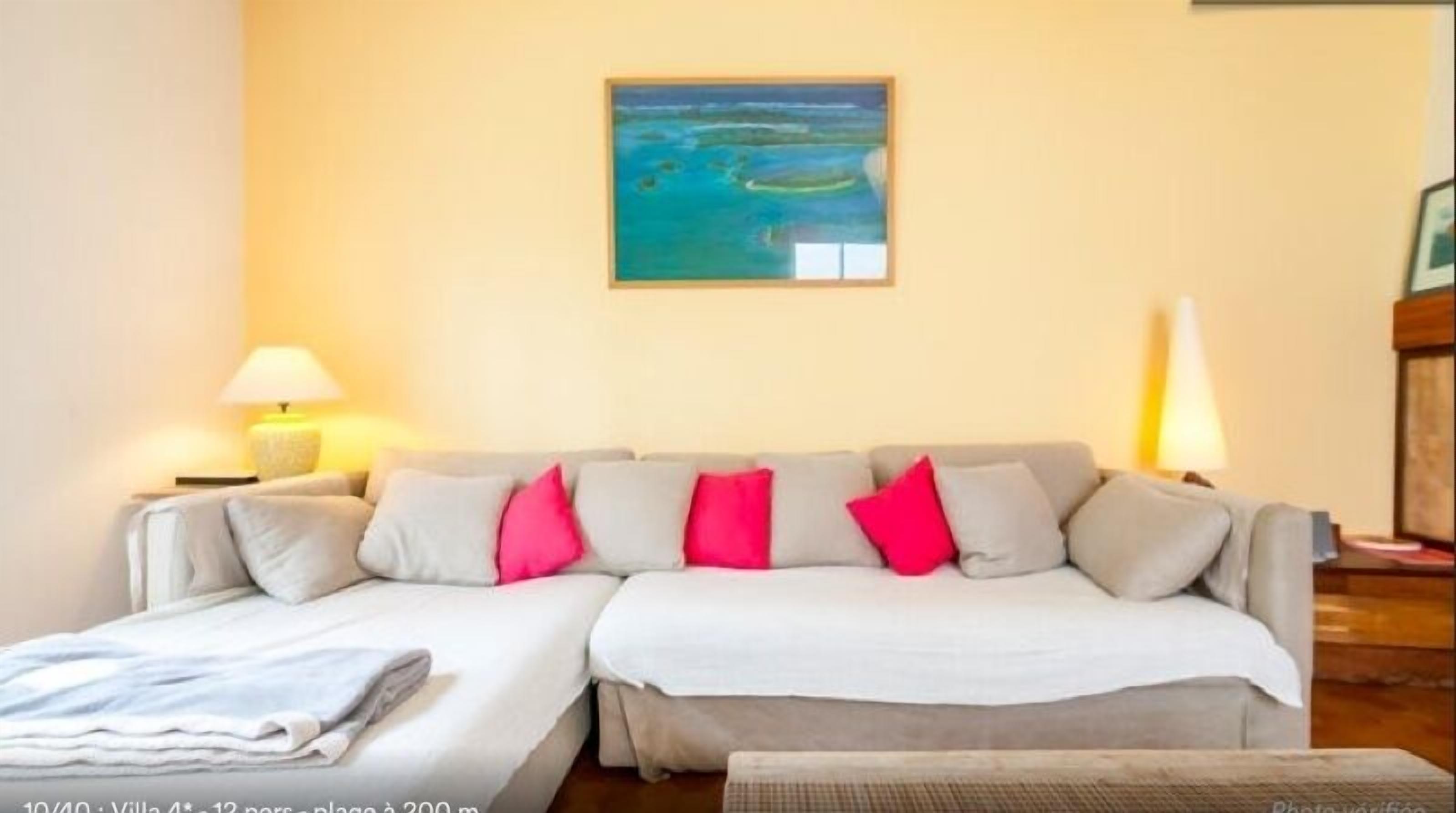 Dom Tom villa is less than 300m from beach in quiet district of Lacanau ocean