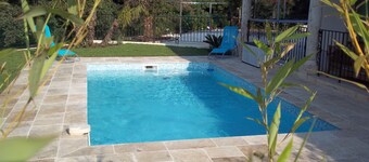 VILLA CLIMATISEE AU CALME SUR LA COTE D'AZUR