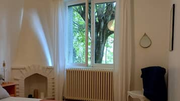 3 chambres, fer et planche à repasser, lit parapluie, Wi-Fi gratuit