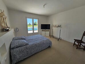 4 habitaciones, tabla de planchar con plancha y wifi gratis 