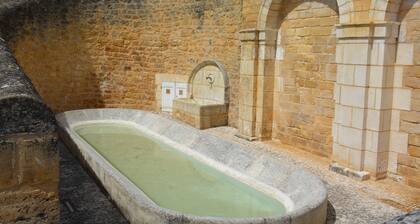 Charming cottage and nature, 18 ha, Périgord Noir-Dordogne -Lot -PISCINE and private SPA