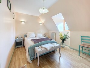 4 Schlafzimmer, Bügeleisen/Bügelbrett, WLAN, Bettwäsche