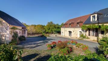 Enceinte de lâhĂ©bergement