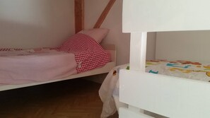 3 Schlafzimmer, Bügeleisen/Bügelbrett, WLAN, Bettwäsche