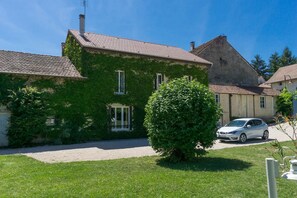 Exterior - Charming cottage Le Clos Michel 14 people swimming pool (Briord)