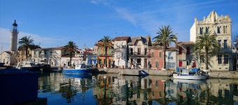 STUDIO 15 min from Pont du Gard and Avignon—swimming and canoeing—1 hour from the sea and mountains