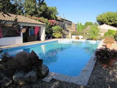 300m² farmhouse in the countryside with private pool and jacuzzi, rated 4 stars 
