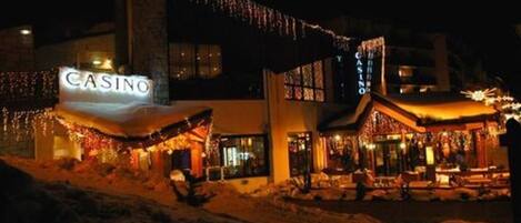 المنشأة من الخارج