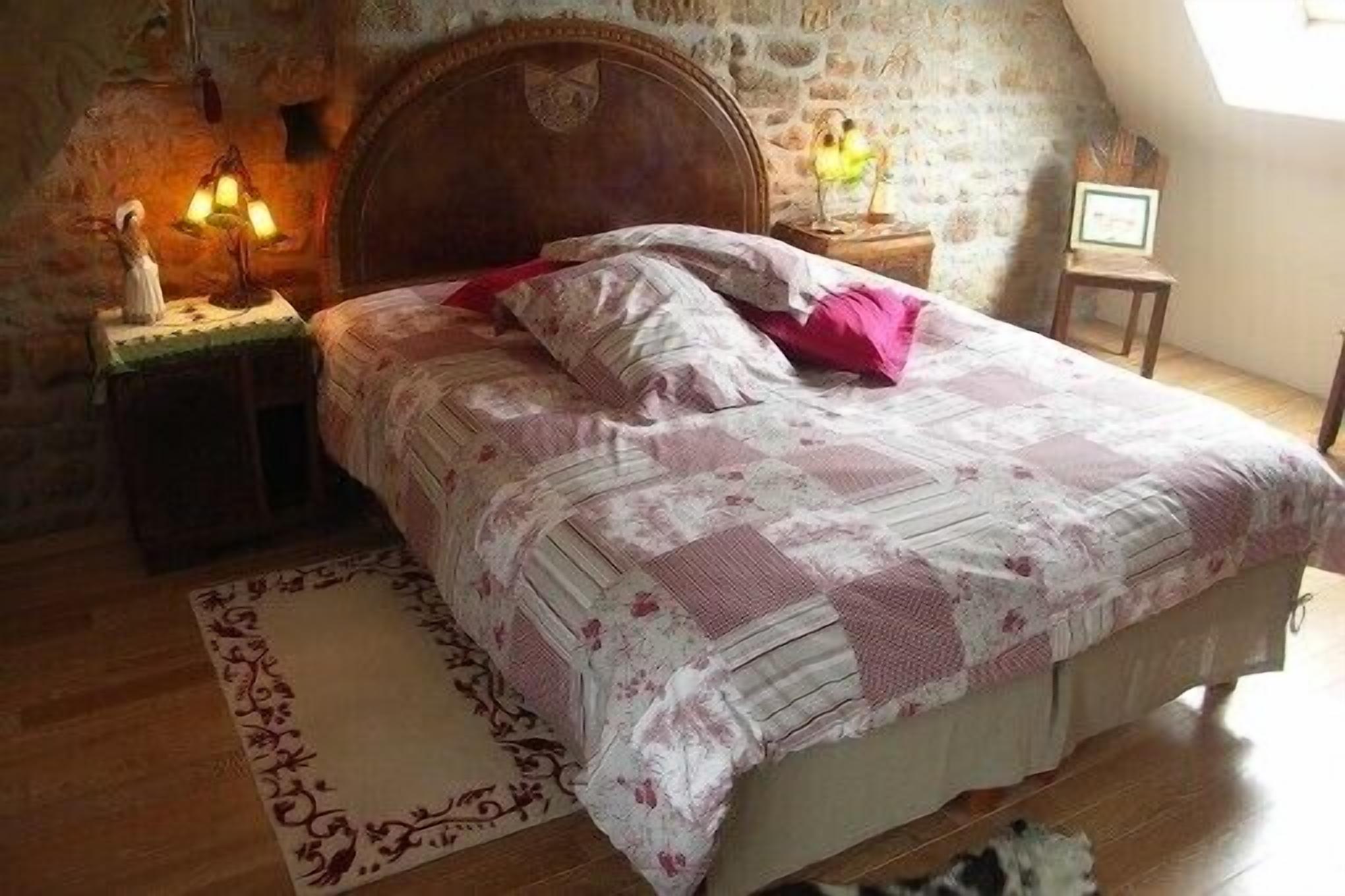 Typical "character" cottage in a calm and natural environment, hiking.