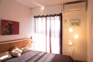 2 chambres, bureau, fer et planche à repasser, Wi-Fi gratuit