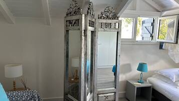 2 bedrooms, in-room safe, iron/ironing board, travel crib