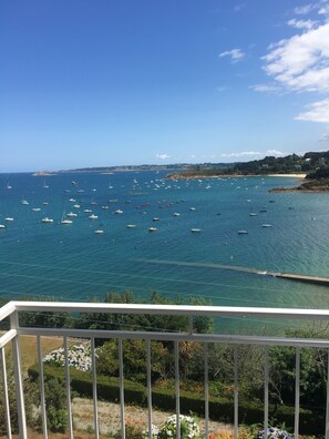 Property grounds - Breton family house with magnificent sea views (Carantec)