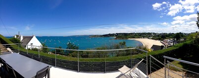 Breton family house with magnificent sea views