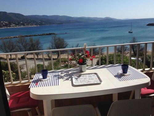 Charmante T3 Füße im Wasser, Duplex, kostenloses WLAN, Le Lavandou Garage