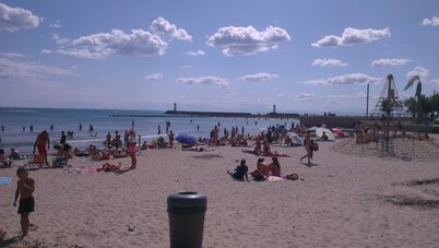 100m from the beach, apartment with river view, small garden for meals