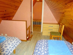 3 habitaciones, tabla de planchar con plancha y internet 