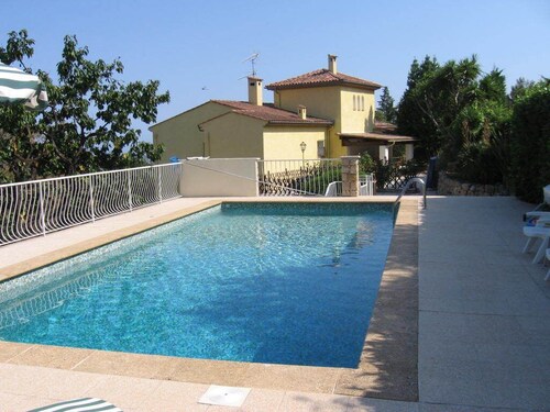  Apartment 111 m2 in villa, sea view from 2 to 7 beds - 2 bathrooms 