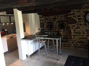 Microonde, forno, piano cottura, lavastoviglie