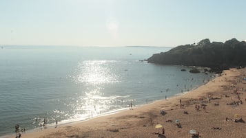 Tæt på stranden