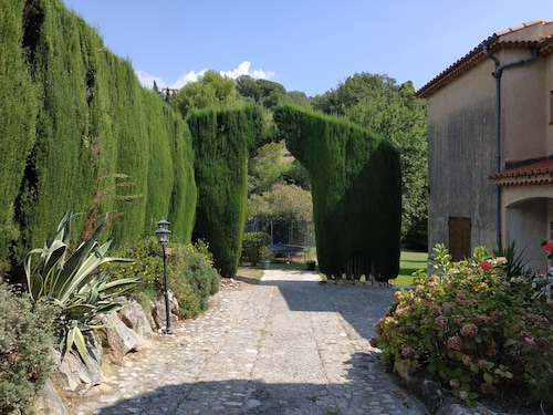 House St Martin du Var Alpes Maritimes, 6 persons, air-conditioned, swimming pool
