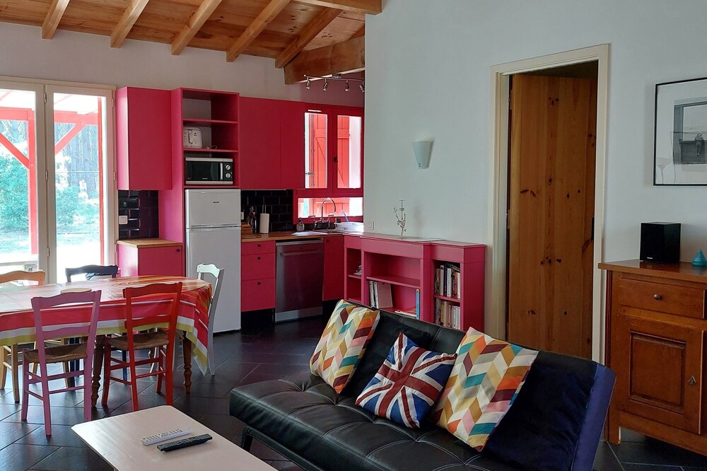 Contis Plage 5 mins away - between sea and forest