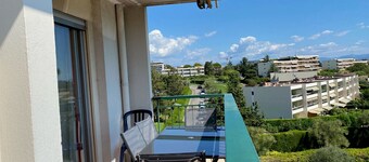 Charmant T2 vue mer à Antibes Juan-les-pins pour 2 à 4 personnes