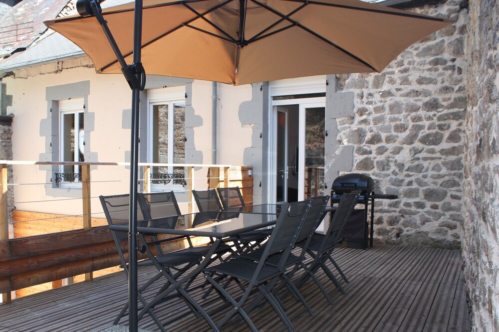House, 3 bedrooms, downtown, near thermal baths and ski shuttles, WIFI