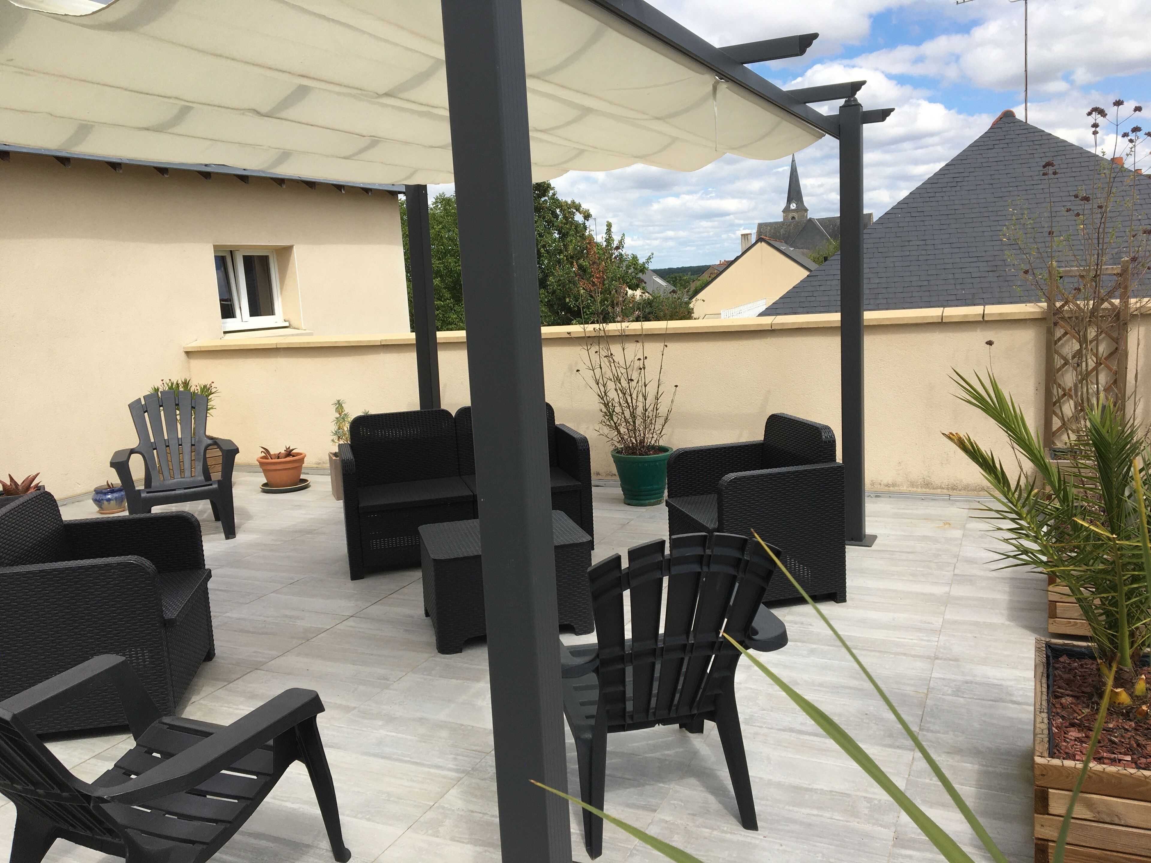 Very comfortable comfortable cottage in the heart of a village near Mayenne.