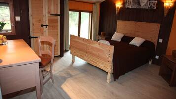 4 chambres, fer et planche Ă repasser, lit parapluie, Wi-Fi