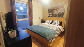 3 dormitorios, tabla de planchar con plancha, wifi y ropa de cama