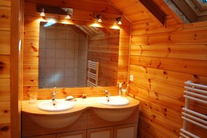 花灑/浴缸組合、風筒、廁紙